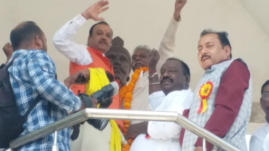 आज 5 अप्रैल 2025 शनिवार महिर्ष कश्यप महाराज निषाद राज की जयन्ती संपूर्ण उ प्र मे बड़े ही धूम धाम से मनाई गई