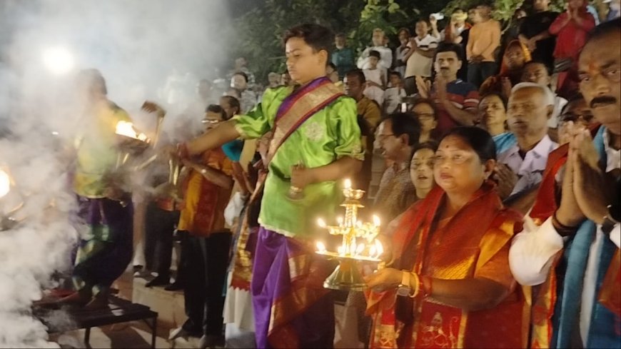 नवरात्रि में पतित पावनी मां यमुना जी की आरती का शुभारंभ मीरापुर के ककरहा पक्का घाट पर किया गया।
