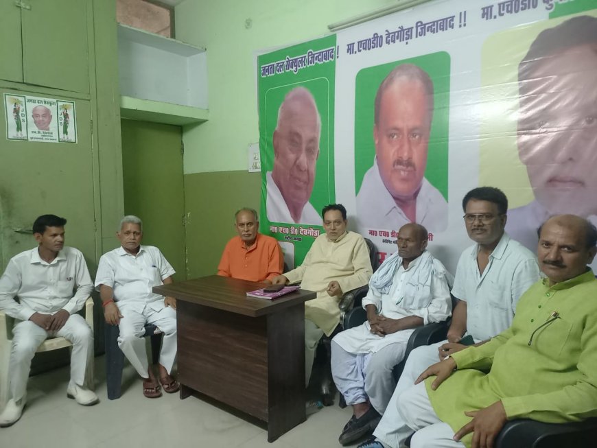 ओंकार सिंह के नेतृत्व में हर्षोल्लास से मनाया गया एच डी देवगौड़ा का जन्मदिन।