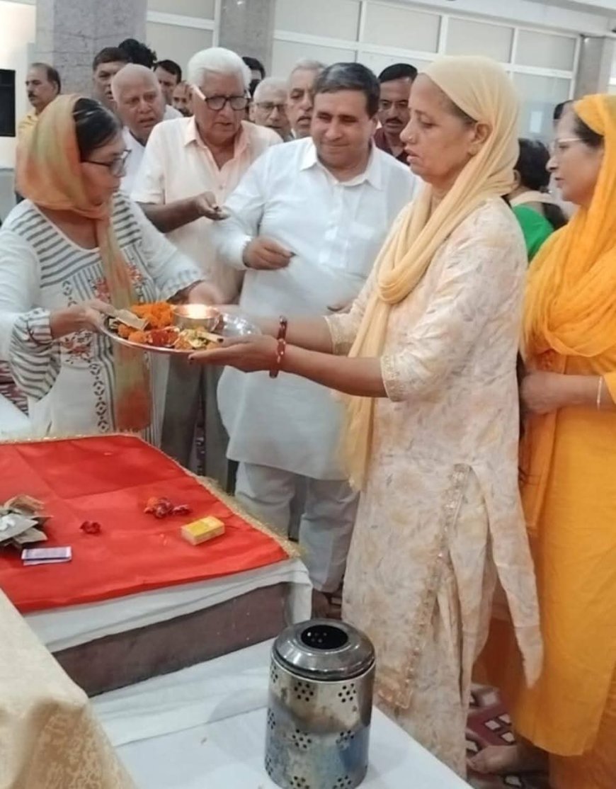 9ए के गौरी शंकर मंदिर में हमारे चिराग वैलफेयर फाऊंडेशन परिवार के पारिवारिक सदस्य श्री बंसीलाल कपूर के पोञ के जन्मदिन