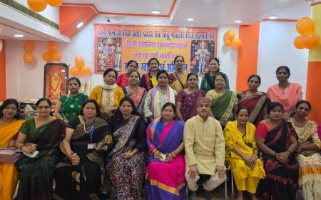 हिंदू महिला सेवा समिति  एव वैश्य समाज सेवा उत्तर प्रदेश की ओर से लाटूश रोड स्थित होटल शिमला पैलेस में सुंदरकांड पाठ का आयोजन