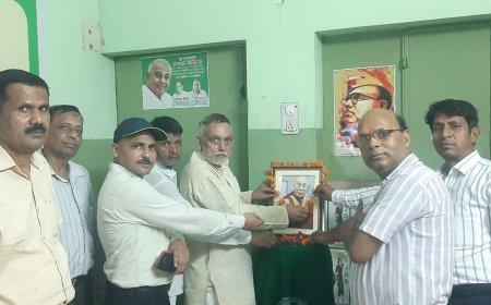 जनता दल सेक्युलर के प्रदेश कार्यालय मे मना दलाई लामा का 90 वाॅ जन्म दिवस