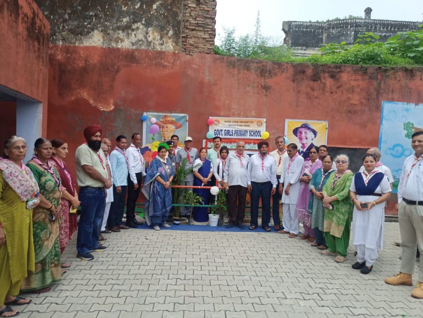 लखनऊ के चंद्रा बैंक्वेट हाल में वीर एकलव्य एजुकेशनल एंड सोशल वेलफेयर ट्रस्ट द्वारा प्रस्तावित वीर एकलव्य छात्रावास निर्माण
