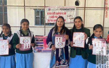 ​छात्राओं को दी माहवारी स्वच्छता व सर्वाइकल कैंसर की जानकारी