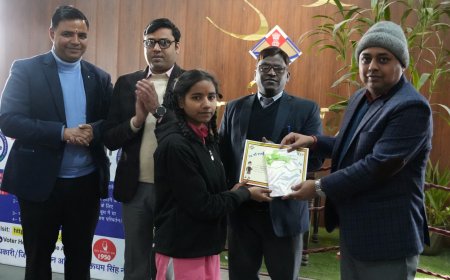 रूद्रपुर में 16वां राष्ट्रीय मतदाता दिवस धूमधाम से मनाया गया, जिलाधिकारी ने कराई शपथ