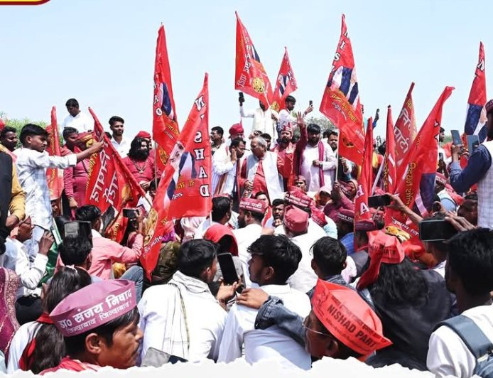 प्रयागराज के पवित्र श्रृंगवेरपुर धाम में निषाद समाज के सम्मान और अधिकारों को लेकर एक बार फिर जोरदार आवाज उठी।